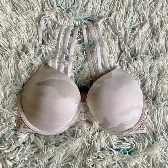 Victoria Secret front clasp push-up bra - Picture 2 of 4